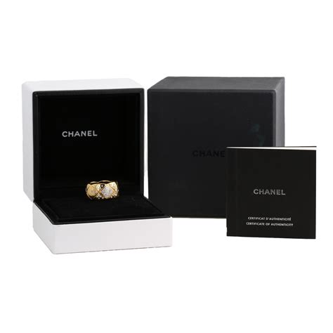 collector square chanel mini